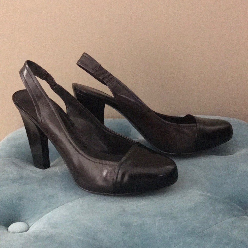 Enzo Two Tone Heel.